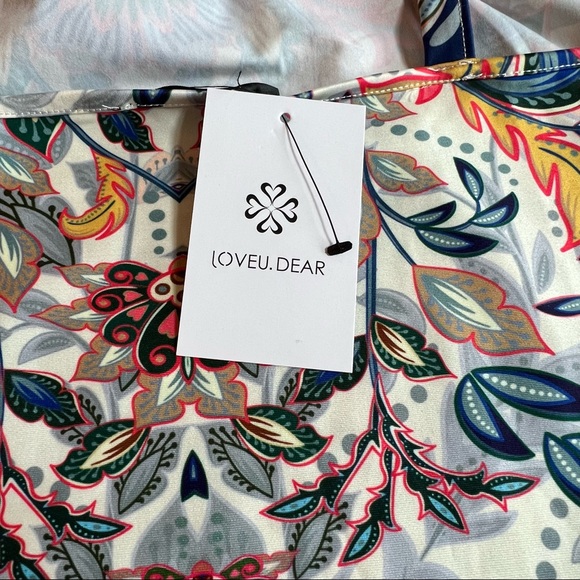 ⭐️ NWT LoveU Dear Colorful Floral Pattern Tank Top Size SMALL - Picture 6 of 11